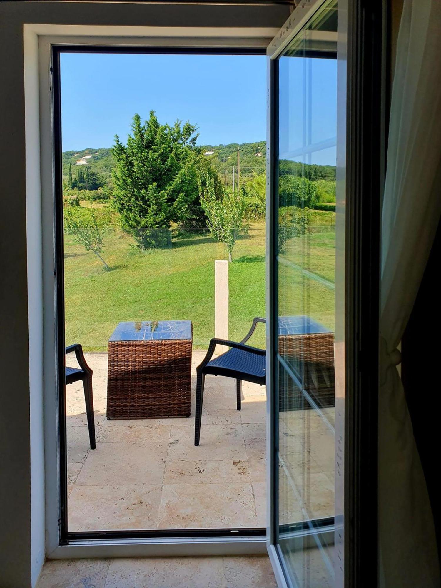 Chambre Cosy Avec Terrasse Sur La Colline Boisee, Parking Prive, Jardin, Calme, Climatisation, 10 Mn Pont Du Gard Num7 Rochefort-du-Gard Esterno foto